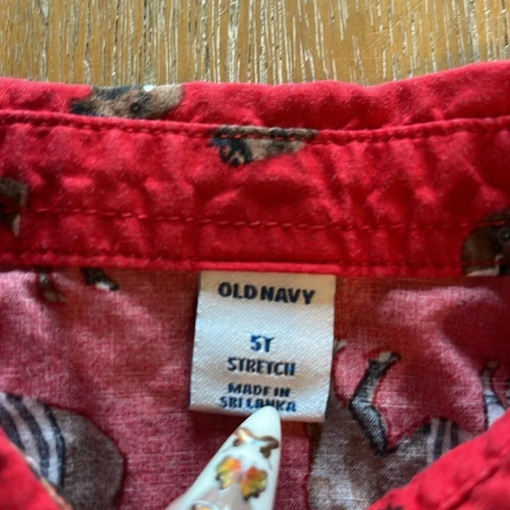 Old Navy Boys SZ 5T Buffalo print button down